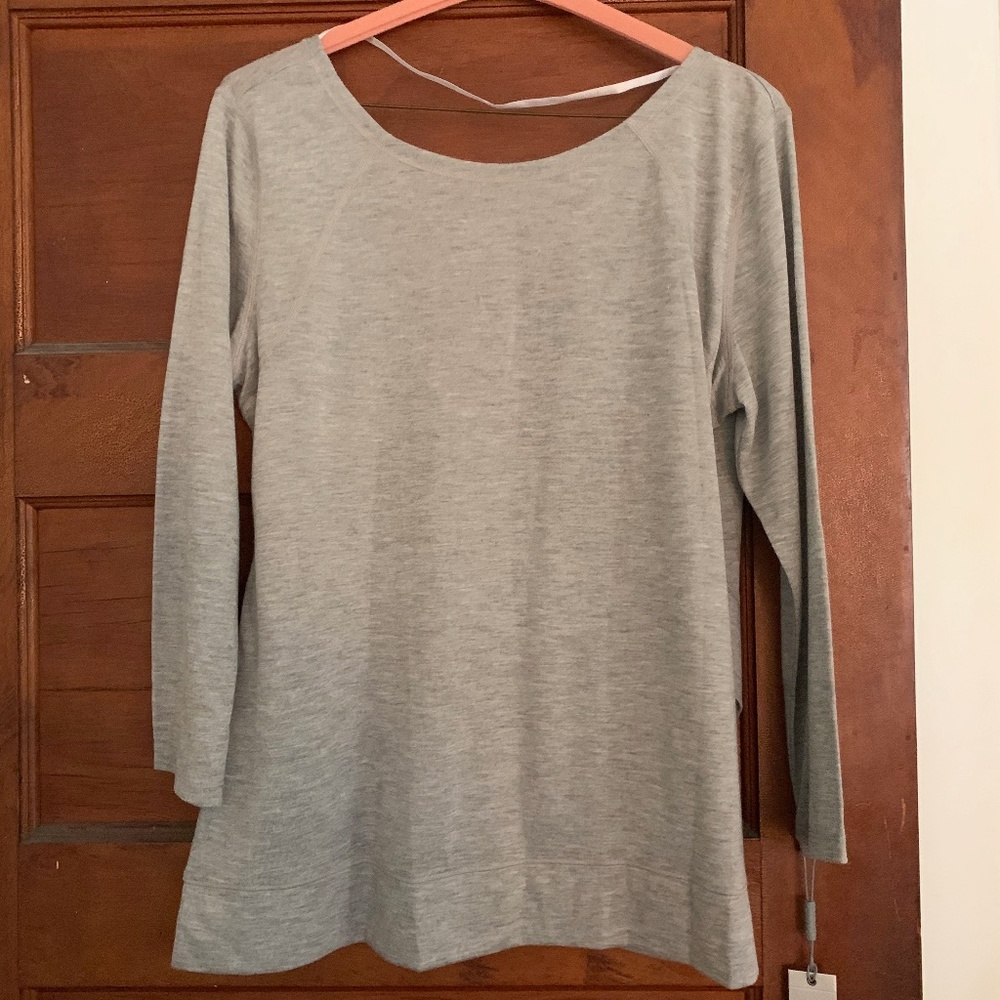 CALVIN KLEIN PERFORMANCE - DETAILED BACK TOP - NEW